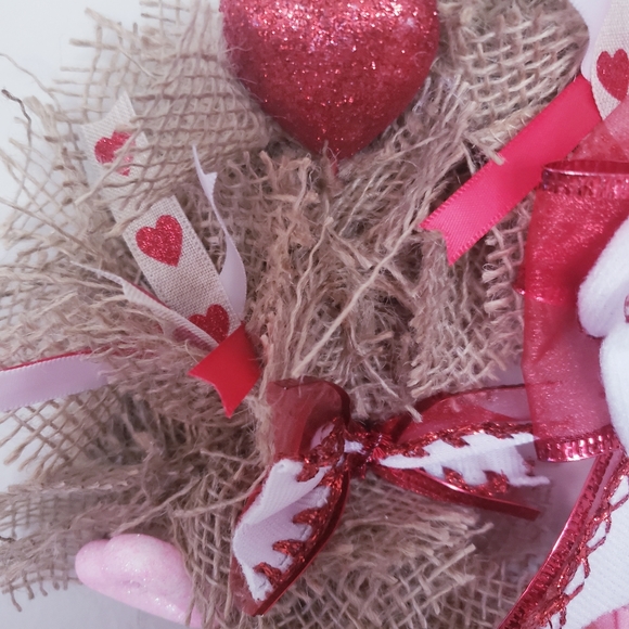Valentine's Day Heart Wreath - Picture 5 of 7
